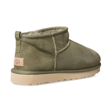 Load image into Gallery viewer, UGG WOMEN CLASSIC ULTRA MINI