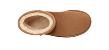 Load image into Gallery viewer, UGG WOMEN CLASSIC SHORT II