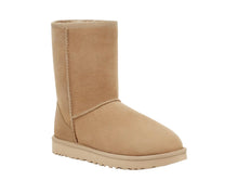 Load image into Gallery viewer, UGG WOMEN CLASSIC SHORT II