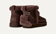 Load image into Gallery viewer, UGG WOMEN CLASSIC MINI HERITAGE BOOT