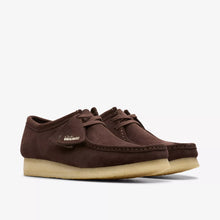 Load image into Gallery viewer, CLARKS WALLABEE SUEDE SHOES