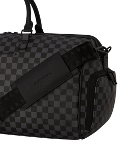 SPRAYGROUND SNOOPY DAY OFF CHILLING DUFFLE