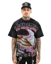 Load image into Gallery viewer, LIFE HUSTLERS ALIEN INVATION T.SHIRT