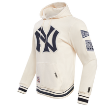 Load image into Gallery viewer, PRO STANDARD MLB NEW YORK YANKEES RETRO CLASSIC PO HOODIE (NY535126)