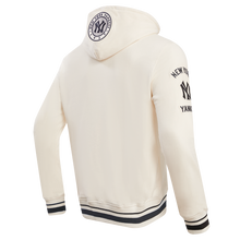 Load image into Gallery viewer, PRO STANDARD MLB NEW YORK YANKEES RETRO CLASSIC PO HOODIE (NY535126)