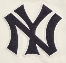 Load image into Gallery viewer, PRO STANDARD MLB NEW YORK YANKEES RETRO CLASSIC PO HOODIE (NY535126)