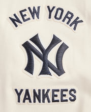 Load image into Gallery viewer, PRO STANDARD MLB NEW YORK YANKEES RETRO CLASSIC PO HOODIE (NY535126)