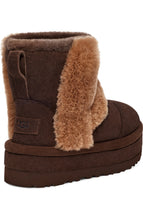 Load image into Gallery viewer, UGG WOMEN&#39;S CLASSIC CHILLAPEAK