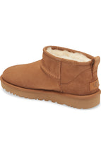 Load image into Gallery viewer, UGG WOMEN CLASSIC ULTRA MINI